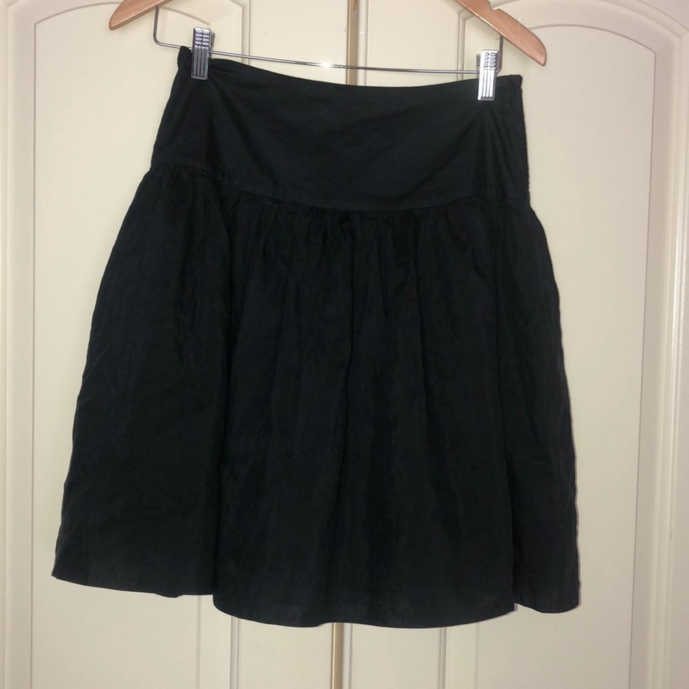 Gap black skirt; size 2